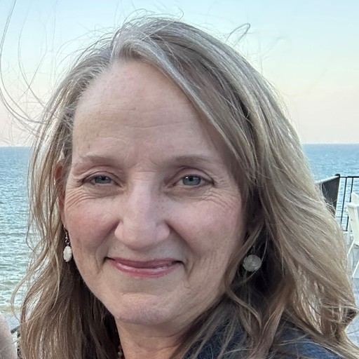 Tricia Kuivinen, MA, MNO, LSW